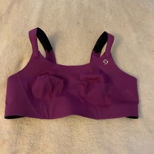 BNWOT sports bra 38DD